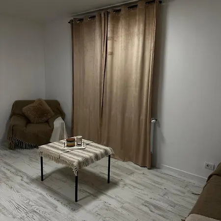 Apartament *